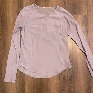 Lululemon train long sleeve top color Dusky Lavender size Small